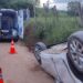 Carro capota e mulher de 26 anos morre em acidente em Juruaia