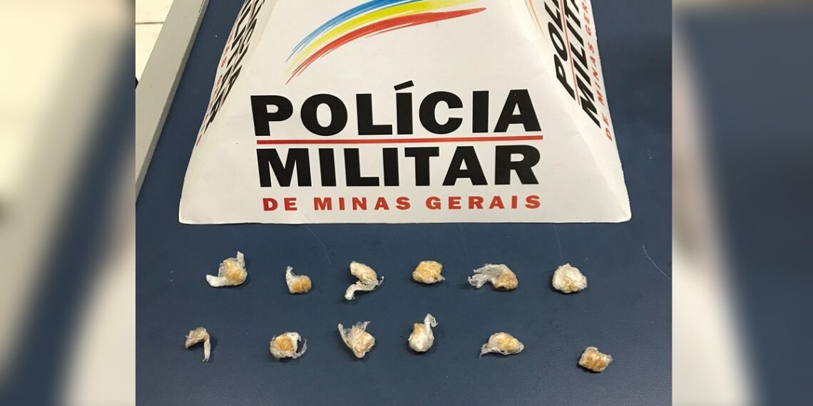 PM apreende menor de apenas 15 anos com maconha e crack em Poços de Caldas