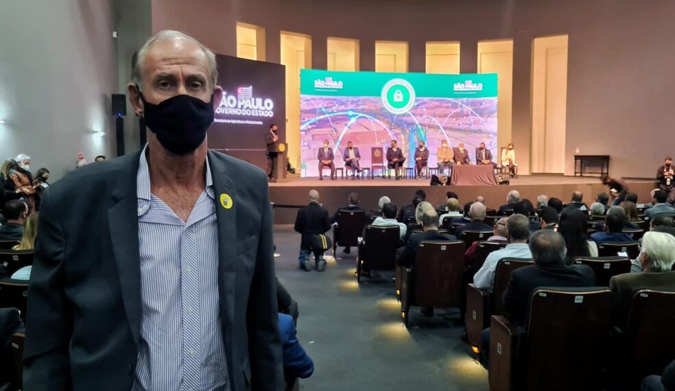 Prefeito de Divinolândia é afastado para investigação de supostas infrações políticas