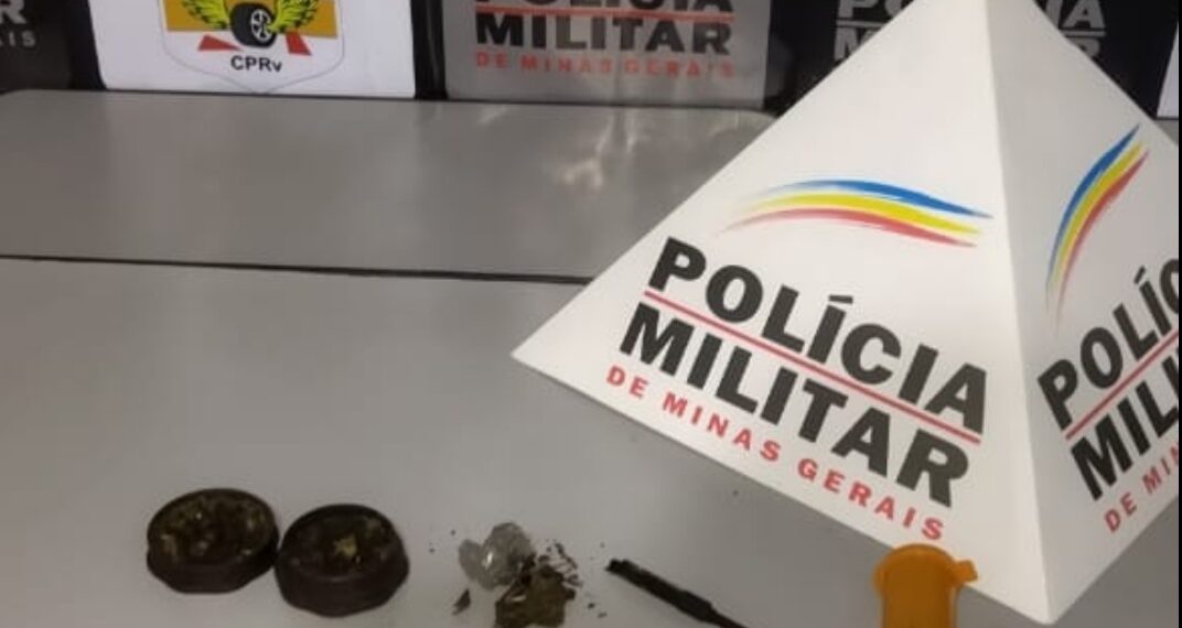 Homem é preso com maconha em uma mochila durante Fiscalização de Trânsito em Passos