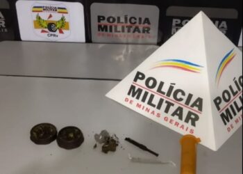 Homem é preso com maconha em uma mochila durante Fiscalização de Trânsito em Passos