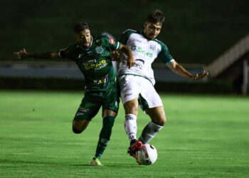 Caldense vence Uberlândia por 1 a 0 e volta ao G4 no Mineiro