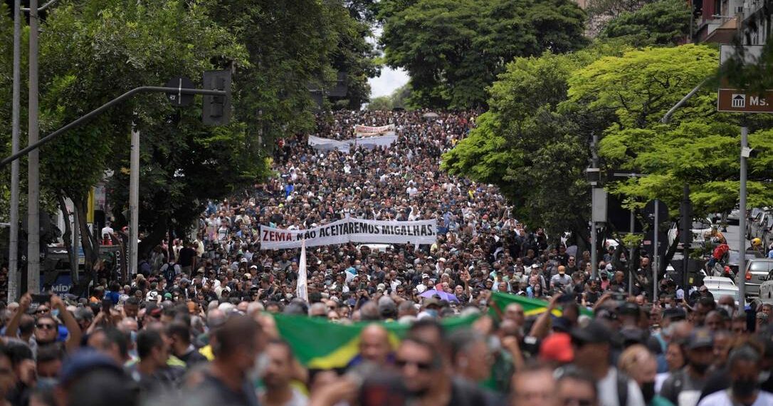Forças de segurança pública de Minas Gerais entram em greve