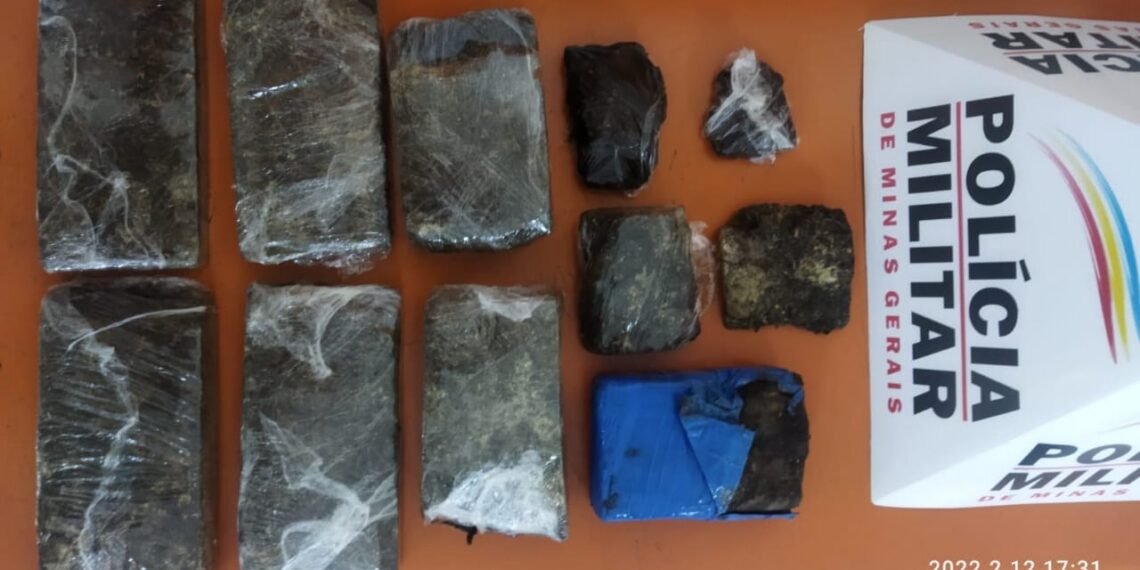 Adolescente é apreendido com maconha na Zona Leste de Poços de Caldas