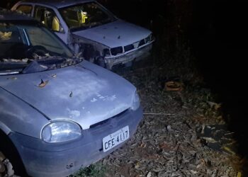 Veículos furtados são encontrados danificados em zona rural de Poços de Caldas