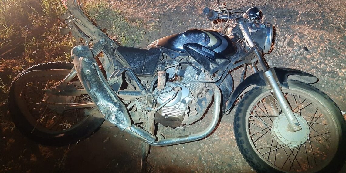 Homem morre após acidente entre carro e moto