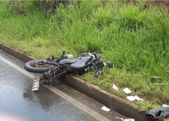 Acidente na Av. Edmundo Cardillo, em Poços de Caldas, deixa um ferido
