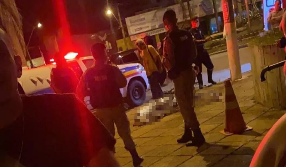 Jovem é espancado e morre com ferimentos na cabeça e pescoço em Passos