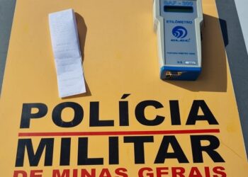 Polícia flagra motorista dirigindo embriagado em Poços de Caldas