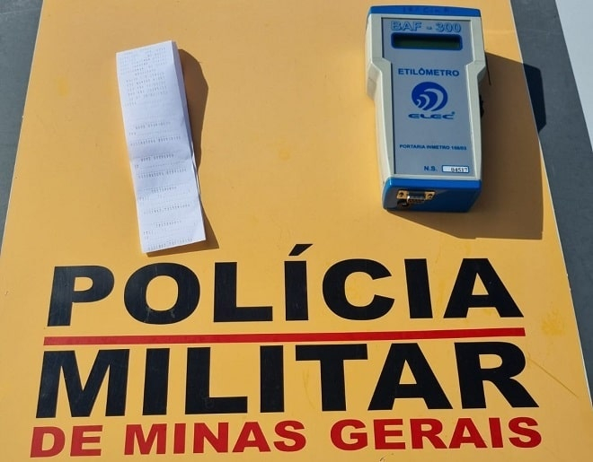 Polícia flagra motorista dirigindo embriagado em Poços de Caldas