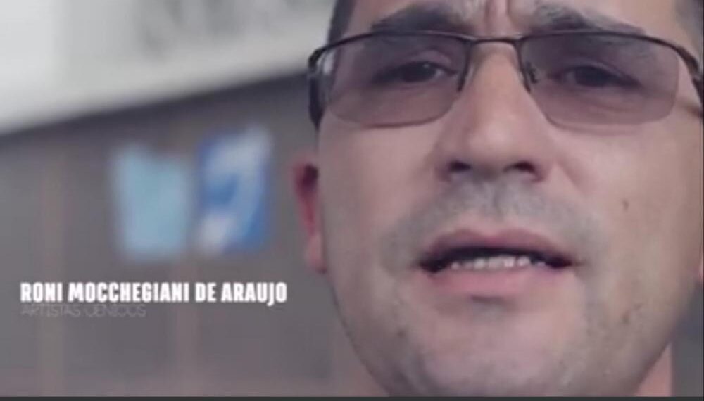 Lançamento de livro terá renda revertida para ator poços-caldense que passará por cirurgia