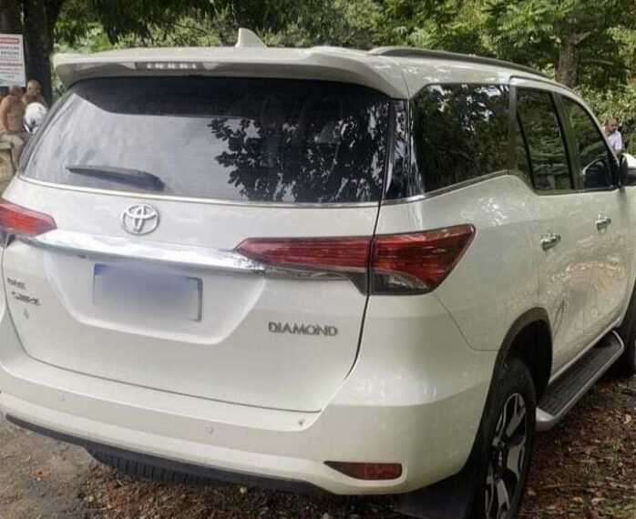 Carro levado em roubo de condomínio é encontrado pela PM de Rio Pardo