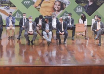 Governo de Minas e BDMG lançam crédito de R$ 300 milhões para financiar infraestrutura de cidades mineiras