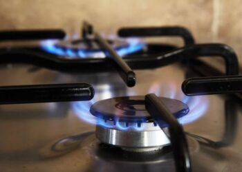 Sem aumento neste ano, gás encanado é alternativa para muitos consumidores em Poços