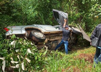 Acidente com caminhonete é registrado na BR 459, próximo a Caldas