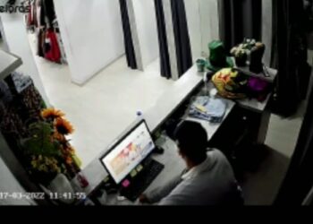 VÍDEO | Homem ordena que vendedoras entrem em banheiro e rouba loja em Poços de Caldas