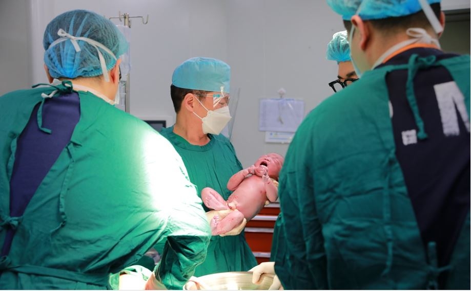 Uma em cada quatro mulheres reconhece a ocorrência de violência durante o parto