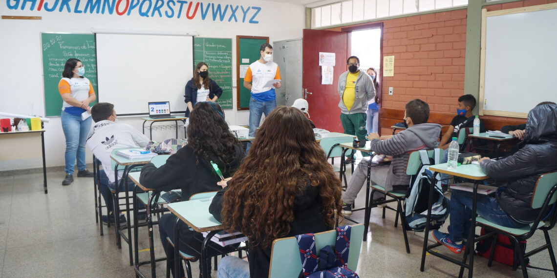 Alcoa seleciona instituições que serão beneficiadas com ações voluntárias na região