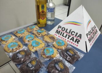 Homem é preso após furtar cookies, vodka e tequila de restaurante em Andradas