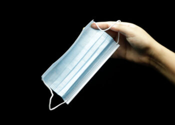 Minas planeja flexibilizar uso de máscaras em locais fechados a partir de 1° de maio