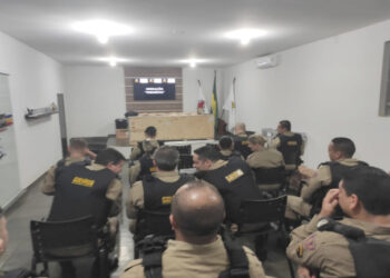 MP realiza operação contra grupo suspeito de sequestrar e extorquir funcionária de banco no sul de Minas