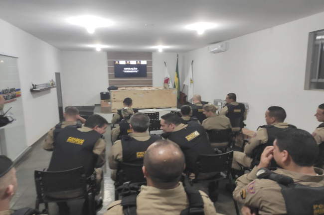 MP realiza operação contra grupo suspeito de sequestrar e extorquir funcionária de banco no sul de Minas