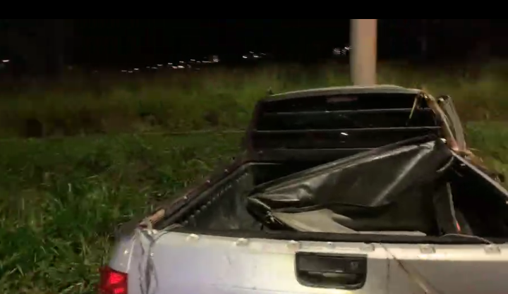 Saveiro capota e deixa quatro pessoas feridas em Poços de Caldas