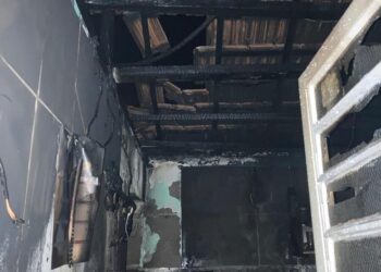Idoso é resgatado de casa incendiada em Divisa Nova