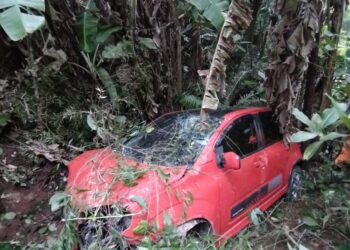 Motorista sobrevive após cair em ribanceira de 80 metros na rodovia Poços/Palmeiral