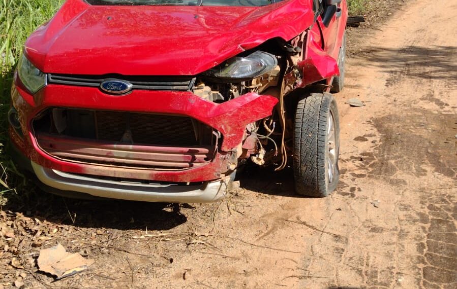 Duas pessoas ficam feridas após sofrerem acidente na estrada entre Poços e Caconde