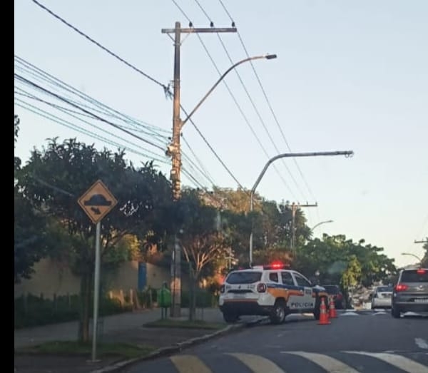 Após ameaça de massacre, Polícia Militar é acionada no Colégio Municipal em Poços de Caldas