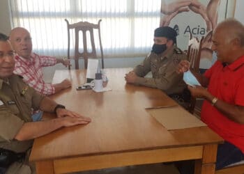 Durante reunião com a Polícia Militar, Acia de Poços pede mais rondas noturnas