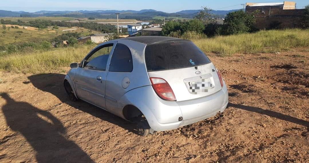 Série de furtos de carros para retirada de peças e rodas continua em Poços de Caldas