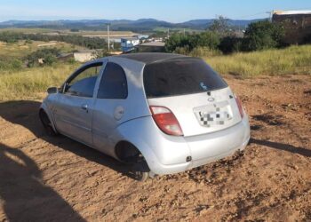Série de furtos de carros para retirada de peças e rodas continua em Poços de Caldas