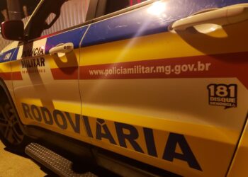 Motorista com sinais de embriaguez recusa fazer teste e tem CNH recolhida