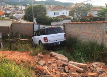Médico e esposa são presos após acidente em Poços de Caldas