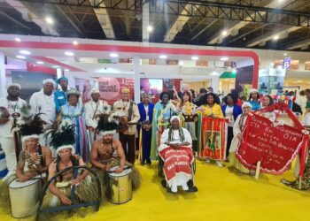 Associação de Ternos de Congos e Caiapós de Poços de Caldas se apresenta na WTM Latin America, em São Paulo