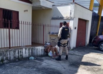 Homem tenta furtar moto e acaba preso pela PM em Poços