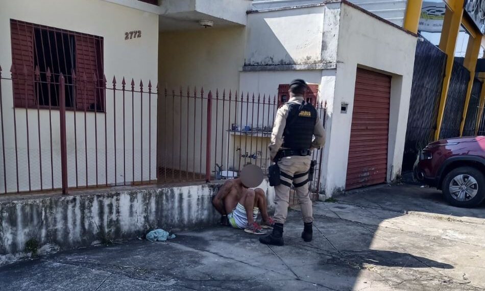 Homem tenta furtar moto e acaba preso pela PM em Poços