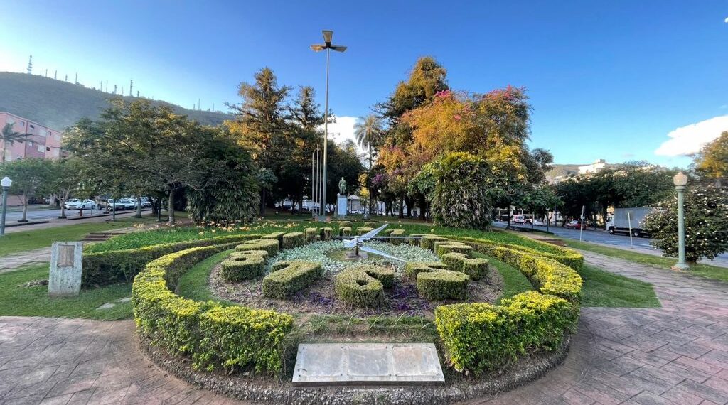 Após atos de vandalismo, Relógio Floral recebe manutenção e retorna ao funcionamento