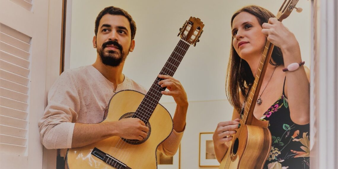Nádia Campos e Guilherme Melo fazem show no Coreto de Poços