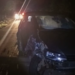 Motorista atinge poste de iluminação na zona rural de Poços