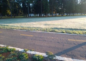 Geada e temperatura baixa marcam o início da sexta em Poços de Caldas