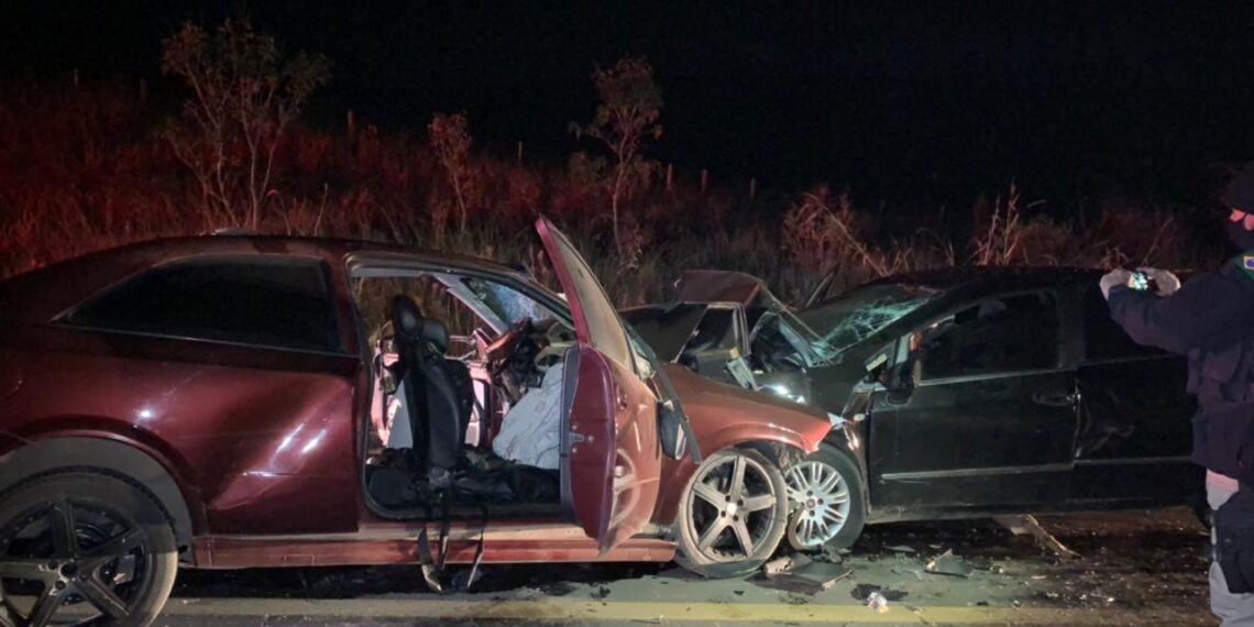 Acidente entre Poços e Caldas deixa quatro mortos e cinco pessoas feridas