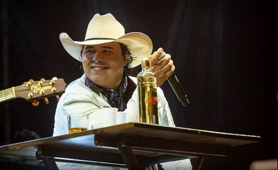 Aleksandro, da dupla com Conrado, morre em acidente de ônibus