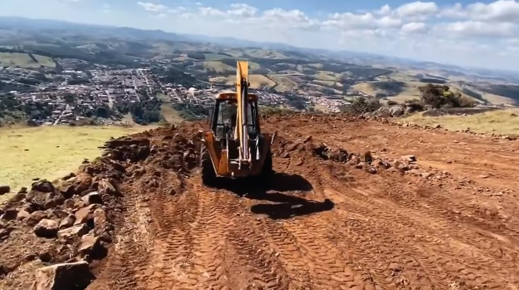 Rampa de voo livre começa a ser construída em Caldas