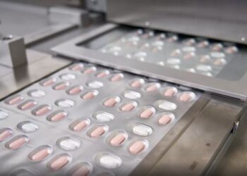 Paxlovid: Ministério da Saúde incorpora primeiro medicamento para casos leves de Covid