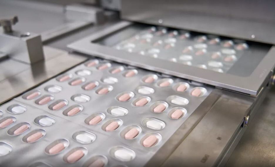 Paxlovid: Ministério da Saúde incorpora primeiro medicamento para casos leves de Covid