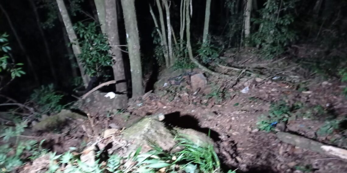 Jovens sofrem acidente de moto na estrada do Cristo em Poços de Caldas
