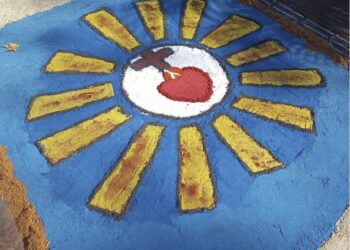 Após dois anos, fiéis confeccionam tapetes de Corpus Christi em Poços